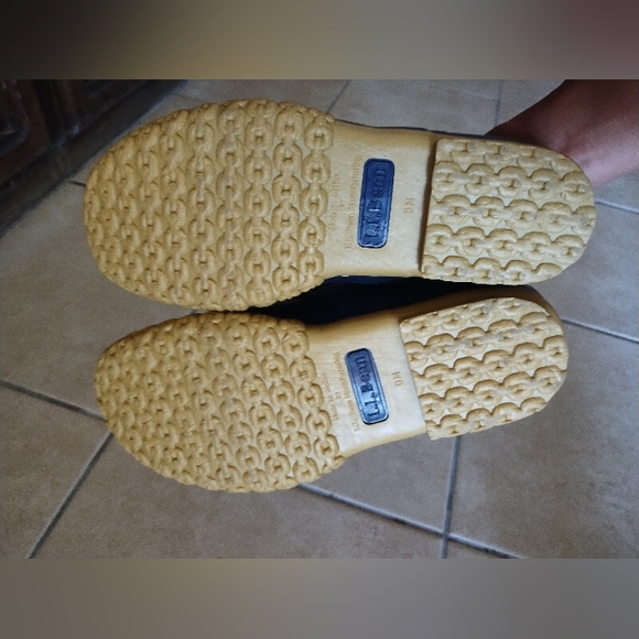Navy Blue Women's LL Bean Boots, Rubber Mocs Size 8M - Picture 4 of 5
